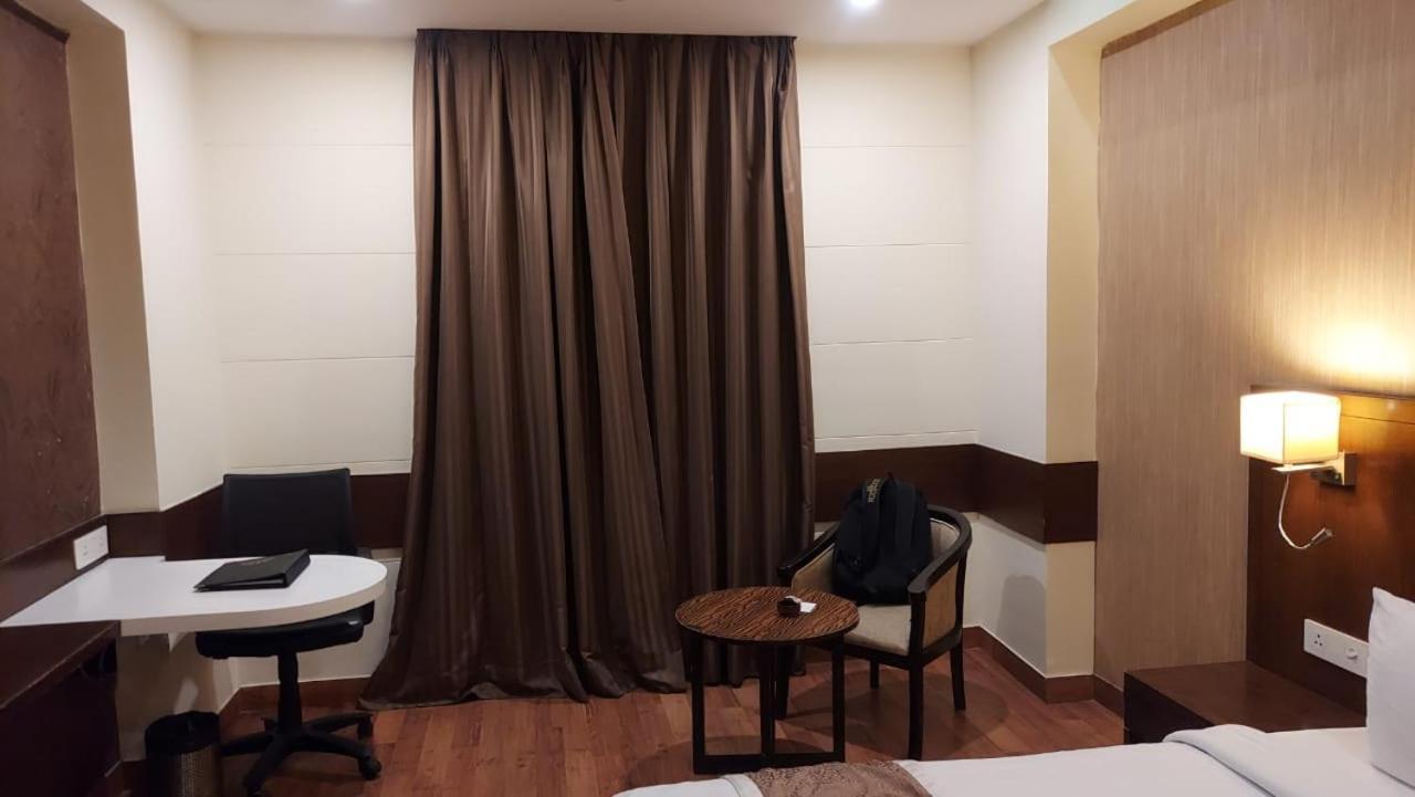 Hotel Casaya Inn Chinhat المظهر الخارجي الصورة