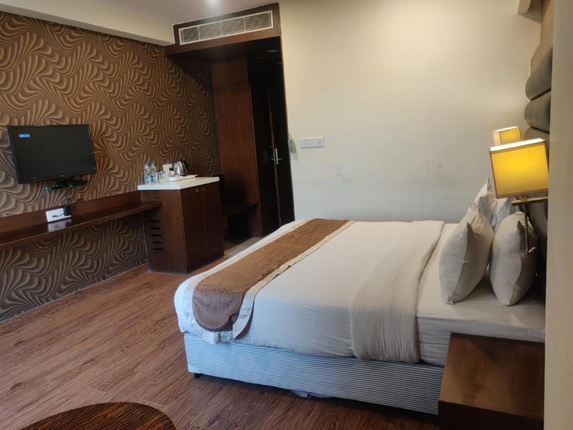Hotel Casaya Inn Chinhat المظهر الخارجي الصورة