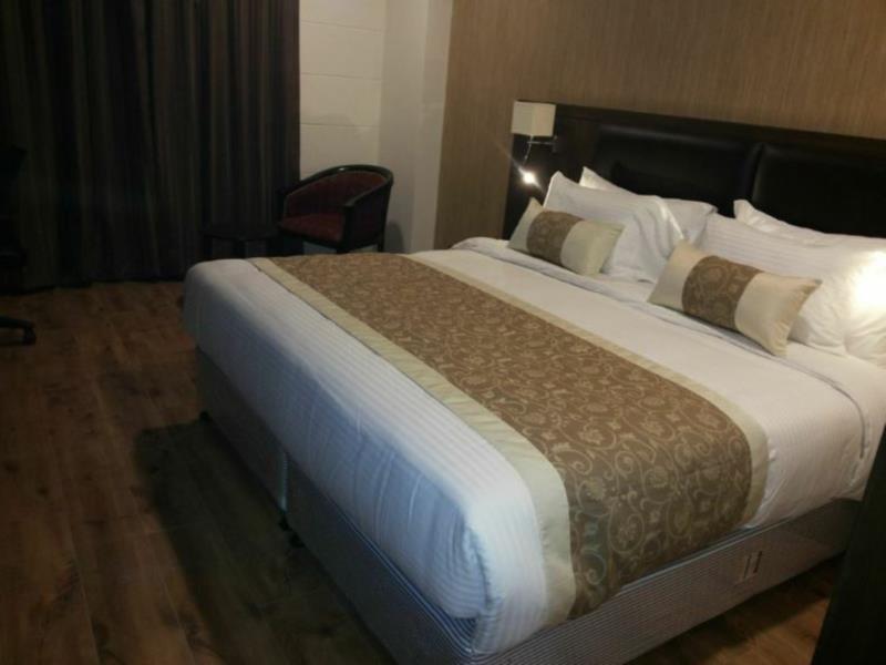 Hotel Casaya Inn Chinhat المظهر الخارجي الصورة