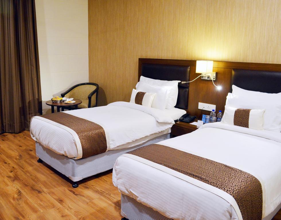 Hotel Casaya Inn Chinhat المظهر الخارجي الصورة